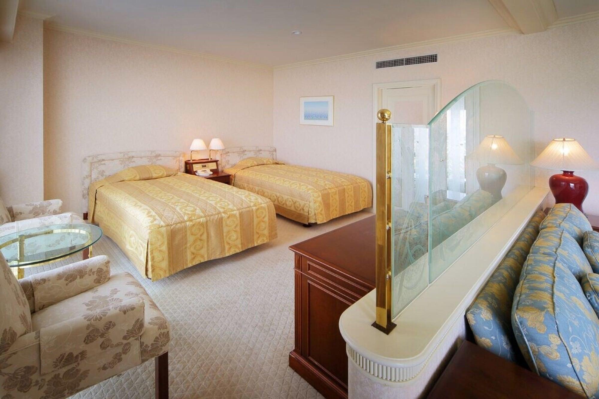 Hotel Springs Makuhari Chiba Exterior photo